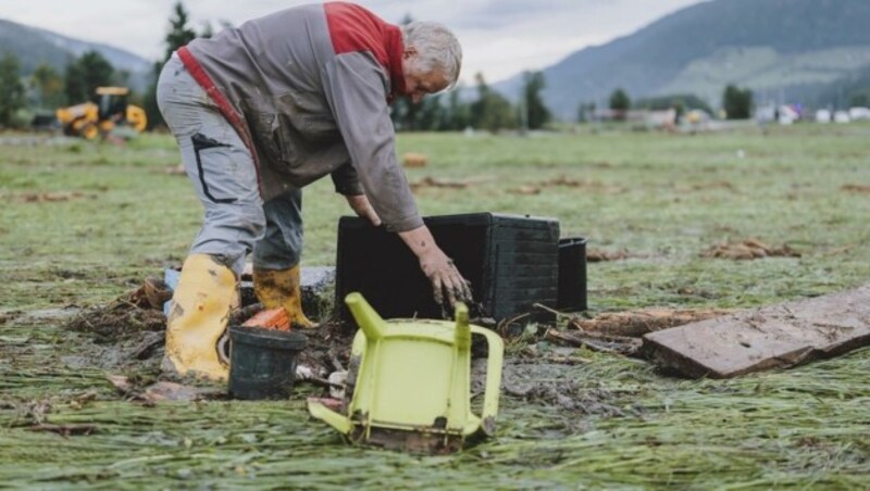 Die Aufräumarbeiten nach dem Unwetter gehen nach wie vor weiter. (Bild: EXPA/ JFK)