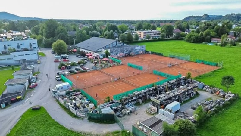 Die Anlage Gneis soll wachsen. Das Horror-Szenario für Sportler: Wenn sich kein neuer Pächter findet, die Bauten abgerissen und stattdessen neue Wohnungen gebaut werden. (Bild: Tschepp Markus)