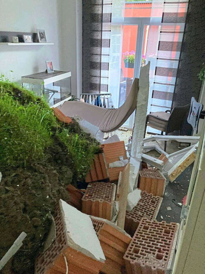 Das Zuhause der Familie ist nun unbewohnbar! Das dürfte sich auch erst im nächsten Jahr ändern - ...