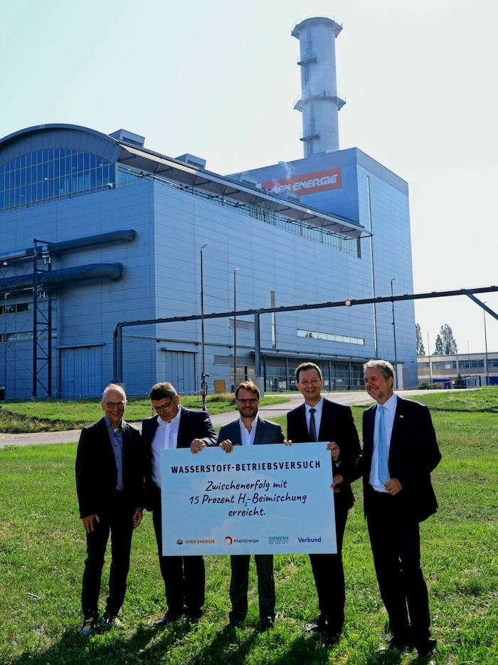 Bernd Vogl (Klimafonds), Robert Koubek (Verbund Thermal Power), Andreas Feicht (RheinEnergie), Karl Gruber (Wien Energie) und Aleš Prešern (Siemens Energy Austria)
