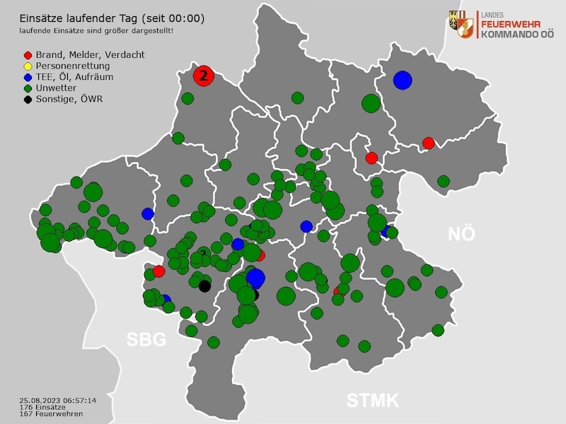 Die grünen Punkte zeigen die Unwettereinsätze in Oberösterreich seit Mitternacht. (Bild: LFK OÖ)