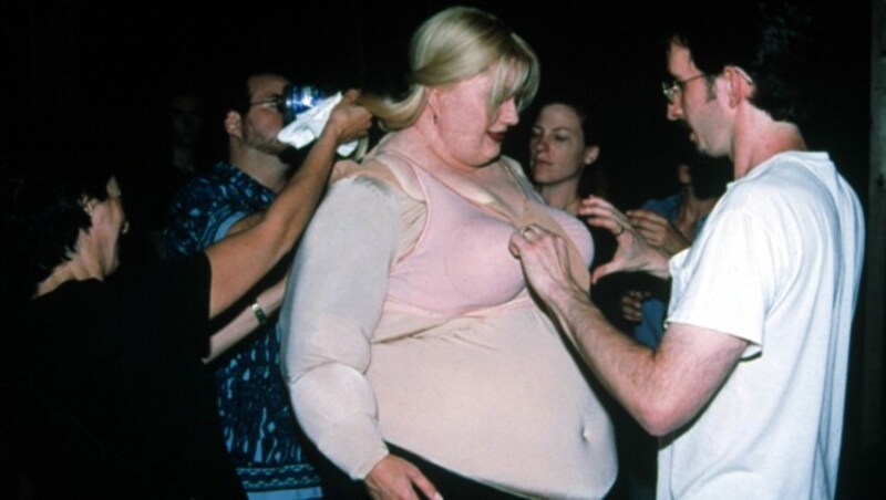 Für ihre Rolle in „Schwer verliebt“ musste Gwyneth Paltrow einen sogenannten Fatsuit tragen. (Bild: Everett Collection / picturedesk.com)