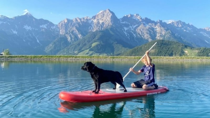 Alles im Fluss: Die ideale Abkühlung mit einem atemberaubenden Ausblick auf die Berge im Salzburger Land. (Bild: zVg.)