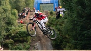 Im Mountainbike-Downhill ist die 22-jährige Pinzgauerin Vali Höll das Maß aller Dinge. (Bild: Bartek Wolinski / Red Bull Content Pool)