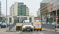 Das Uniklinikum muss derzeit vermehrt Patienten aus anderen Regionen aufnehmen. (Bild: Dostal Harald)