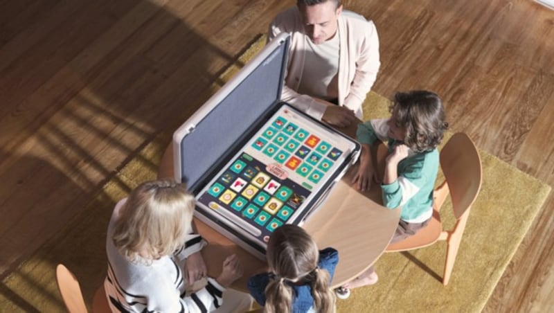 Im Tischmodus wird der Bildschirm zum digitalen Spielbrett. (Bild: LG)