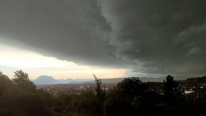 Die Unwetterfront zog über Salzburg und Oberösterreich.