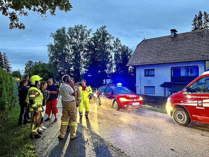 In Bürmoos musste ein Haus evakuiert werden.