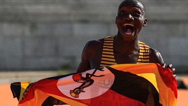 Großer Jubel bei Victor Kiplangat (Bild: APA/AFP/Ben Stansall)