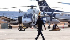 Ein Rettungshubschrauber auf dem Darwin International Airport in Australien