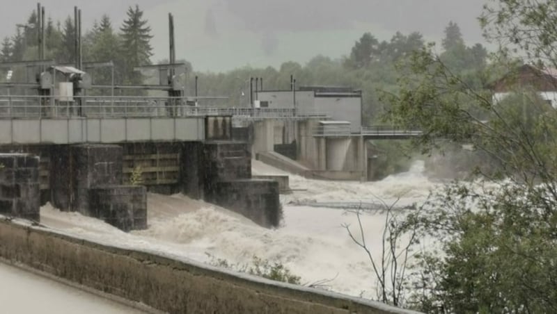 Der Lech bei Ehenbichl/Höfen im Tiroler Außerfern. (Bild: E. Rauth)