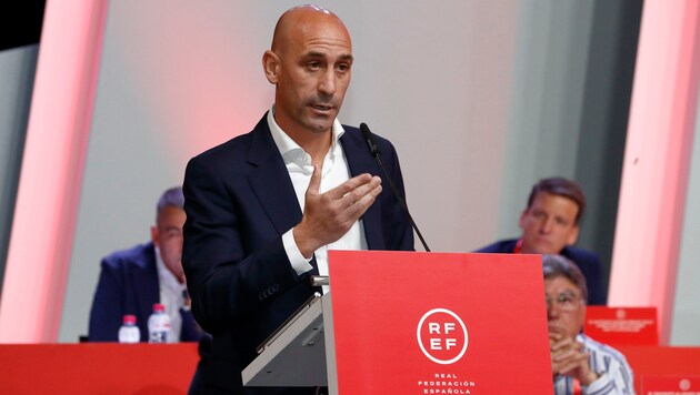 Luis Rubiales wurde mittlerweile suspendiert. (Bild: Europa Press via AP)