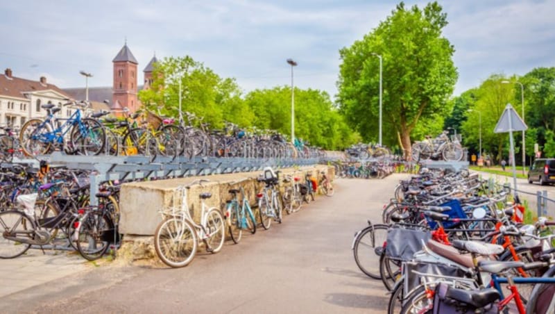 Utrecht in den Niederlanden gilt als Fahrradparadies, doch laut Fallast gibt es auch dort zahlreiche Parkgaragen für Autofahrer rund um die Innenstadt. (Bild: Olena Zn - stock.adobe.com)