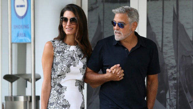 Amal und George Clooney legten in Venedig einen stylishen Auftritt hin. (Bild: Giandomenico D'Angelo / PA / picturedesk.com)