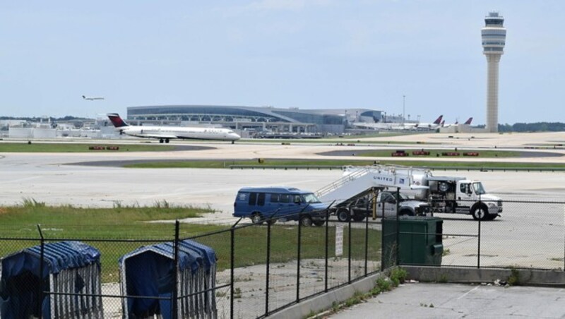 Kurz vor der Landung am Hartsfield-Jackson International Airport begannen die gefährlichen Turbulenzen. (Bild: stock.adobe.com)