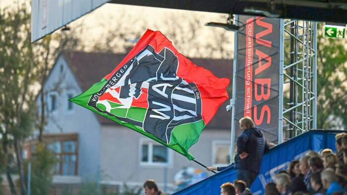 Die Wolfsfront unterstützt den WAC bei jedem Spiel!