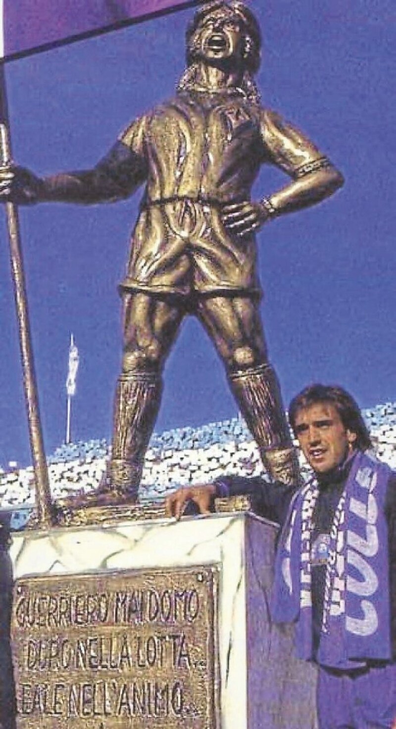 Die Bronze-Figur von Gabriel Batistuta wurde im Jahr 2000 zerstört. (Bild: zVg)