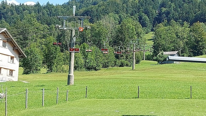 The lifts in Andelsbuch have been at a standstill since last summer. (Bild: Angelika Drnek)