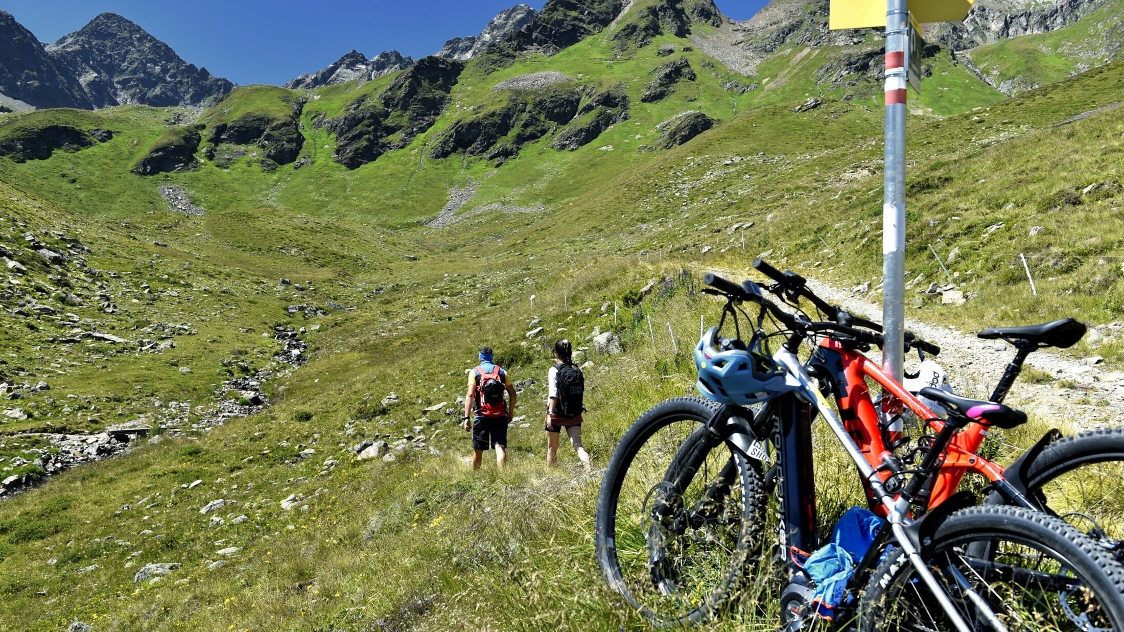 Mit dem E-Bike lassen sich viele Zustiege in der Bergwelt abkürzen.