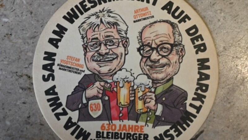 Die Bierdeckel sind bei Sammlern beliebt. (Bild: EVELYN HRONEK)