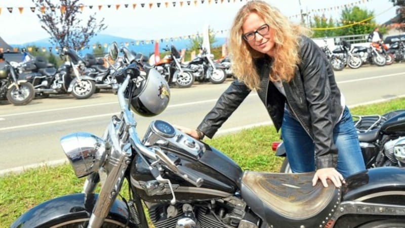 Auch die Bikerinnen werden beim Harley Davidson-Treffen immer mehr. (Bild: SOBE HERMANN 9232 ROSEGG)