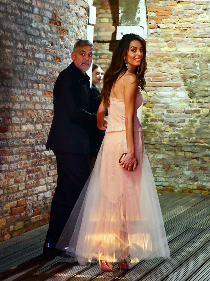 Amal Clooney stahl ihrem Ehemann George glatt die Show.
