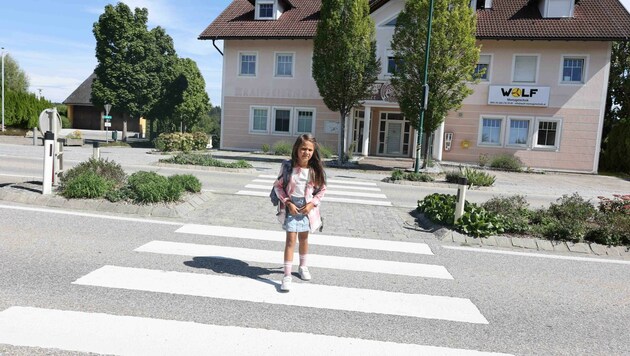 Kindergartenkinder sind im Straßenverkehr gefährdet (Bild: Scharinger Daniel)