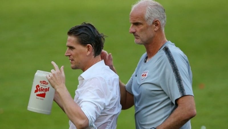 Christoph Freund mit Torwarttrainer-Legende Herbert Ilsanker (Bild: GEPA pictures/ Thomas Bachun)