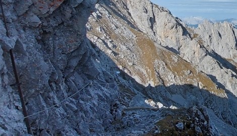 Für eine Tour am Berg (Symbolbild) war der Mann schlecht ausgerüstet.