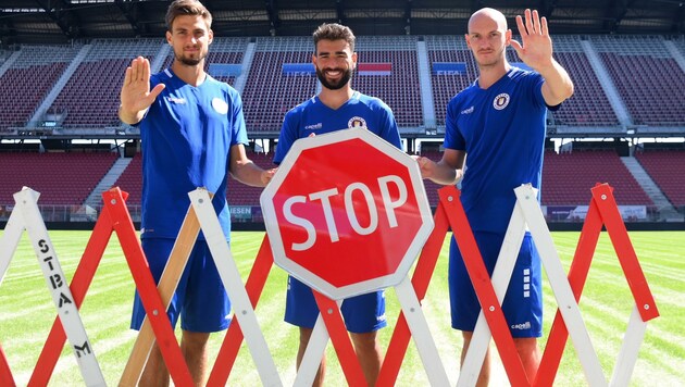 Lassen wenig durch: Thorsten Mahrer, Kosmas Gkezos, Nicolas Wimmer (v. li.). (Bild: F. Pessentheiner)