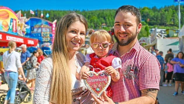 Michael, Denise und ihre Tochter Marie: „Wir sind aus Klagenfurt gekommen. Ab sofort sind wir ...