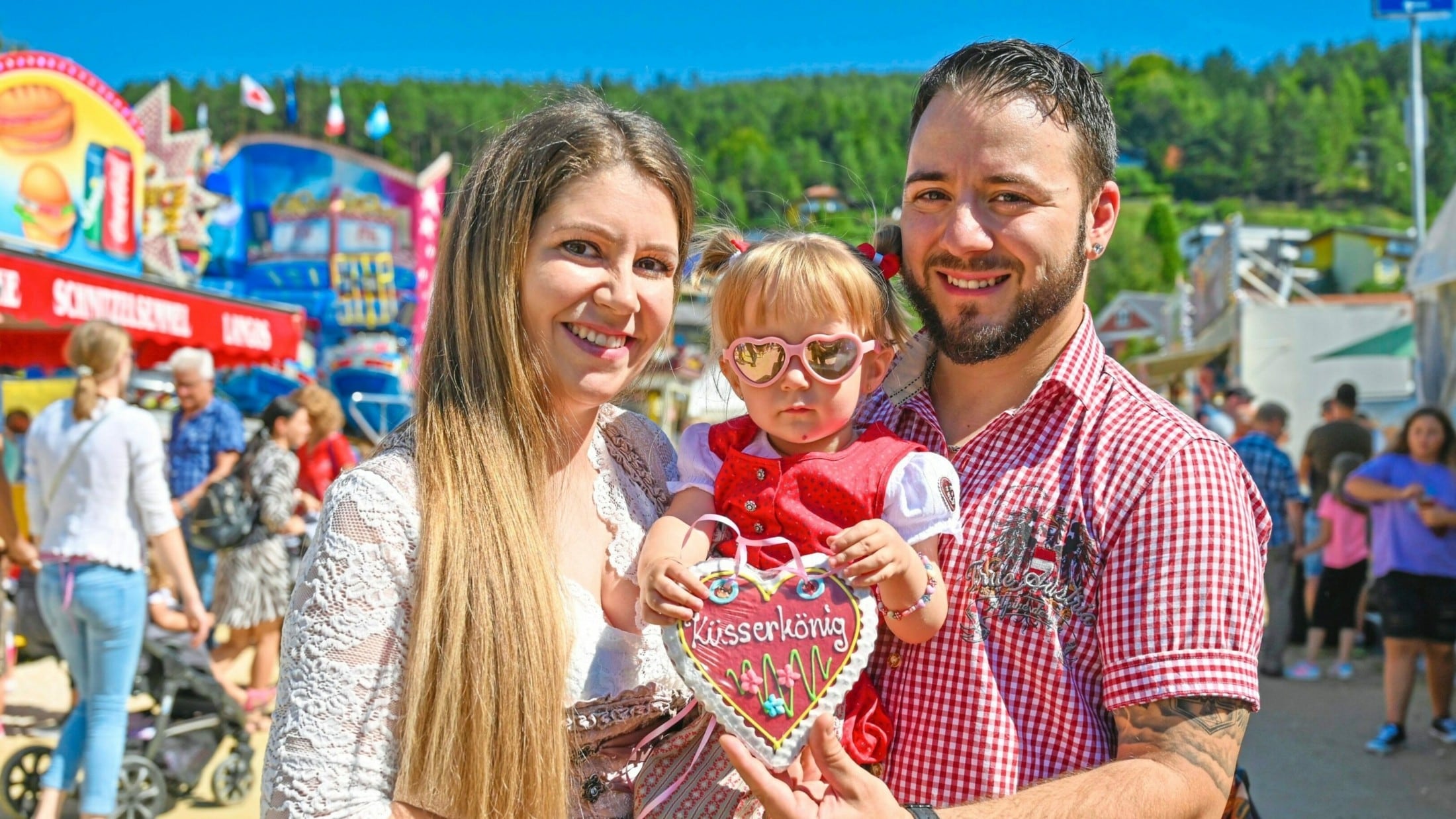 Michael, Denise und ihre Tochter Marie: „Wir sind aus Klagenfurt gekommen. Ab sofort sind wir ...