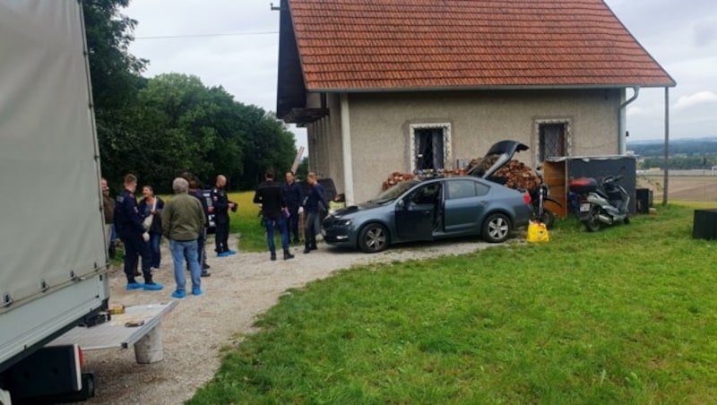 Im Keller dieses Hauses wurden Hunde unter entsetzlichen Bedingungen gehalten (Bild: Tierparadies Schabenreith/Hofner)