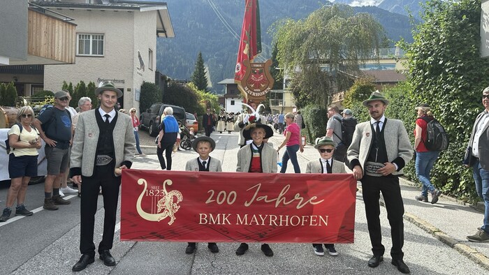 Voller Stolz präsentierten sich die Mitglieder der Bundesmusikkapelle Mayrhofen.