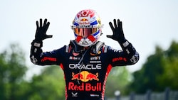 Max Verstappen durfte in Monza den zehnten Sieg in Serie feiern. (Bild: APA/AFP/Ben Stansall)