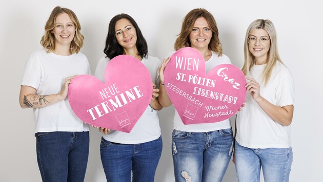 Laura Jagoschütz, Birgit Machtinger, Catharina Flieger und Cornelia Seyr (v. li. n. re.) wollen krebskranken Frauen ein Lächeln ins Gesicht zaubern. (Bild: Maria Hollunder)