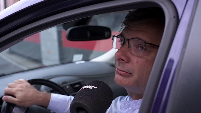 Erster Schultag: Ein Vater musste seine Tochter wegen den Klima-Klebern ganz alleine in die ...