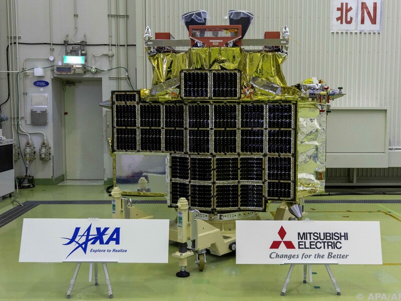 Der 590 Kilogramm schwere Lander (Bild) soll im Zentrum eines Mondkraters namens Shioli landen. (Bild: APA/AFP/JAXA)