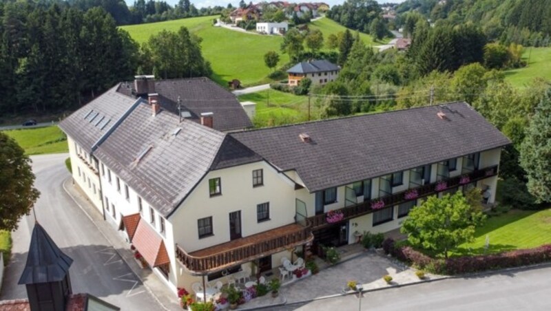 Käufer gesucht: Das gilt in Bad Kreuzen für das Gasthaus „Zum Aigner Kreuz“. (Bild: Dostal Harald)