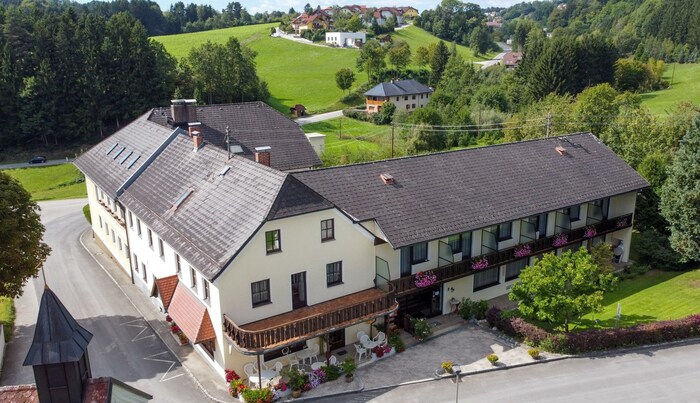 Käufer gesucht: Das gilt in Bad Kreuzen für das Gasthaus „Zum Aigner Kreuz“.