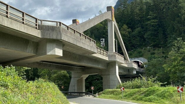 Die Unkenbrücke steht seit 1994 und wird nun saniert. (Bild: Land Salzburg/Melanie Hutter)