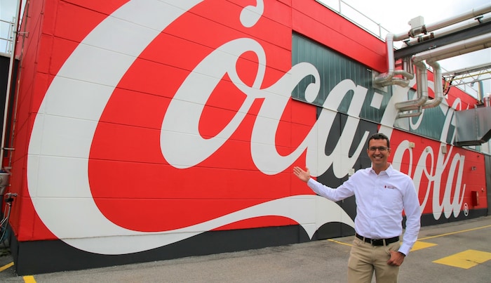 Patrick Redl, Werksleiter im Produktions- und Logistikzentrum in Edelstal, sprach mit der ...
