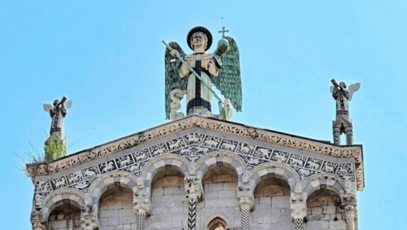 San Michele in Foro, Kirche aus dem 12. Jahrhundert mit dem Erzengel Michael. Pinocchio stammt aus der Umgebung. (Bild: Christoph Dichand)