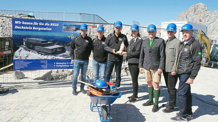 Planai-Boss Georg Bliem eröffnete die Baustelle im Beisein von Tourismus- und Wirtschaftslandesrätin Barbara Eibinger-Miedl.