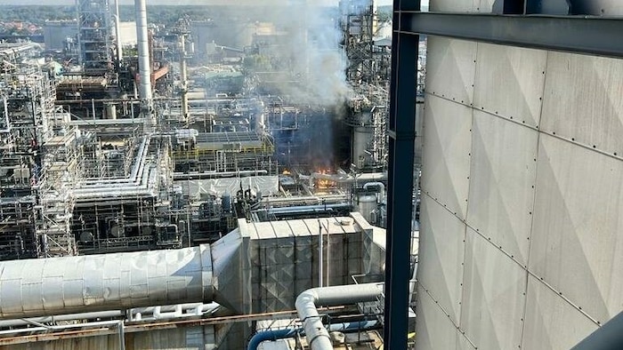 Bei der OMV-Raffinerie in Schwechat war am Mittwochvormittag ein Brand ausgebrochen.