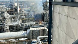 Bei der OMV-Raffinerie in Schwechat war am Mittwochvormittag ein Brand ausgebrochen. (Bild: „Krone“-Leserreporter)