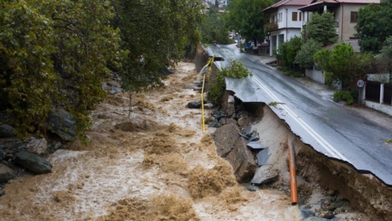 Die Regenmengen sind bereits jetzt Rekordverdächtig - sogar der bisherige Europarekord könnte fallen. (Bild: AFP)