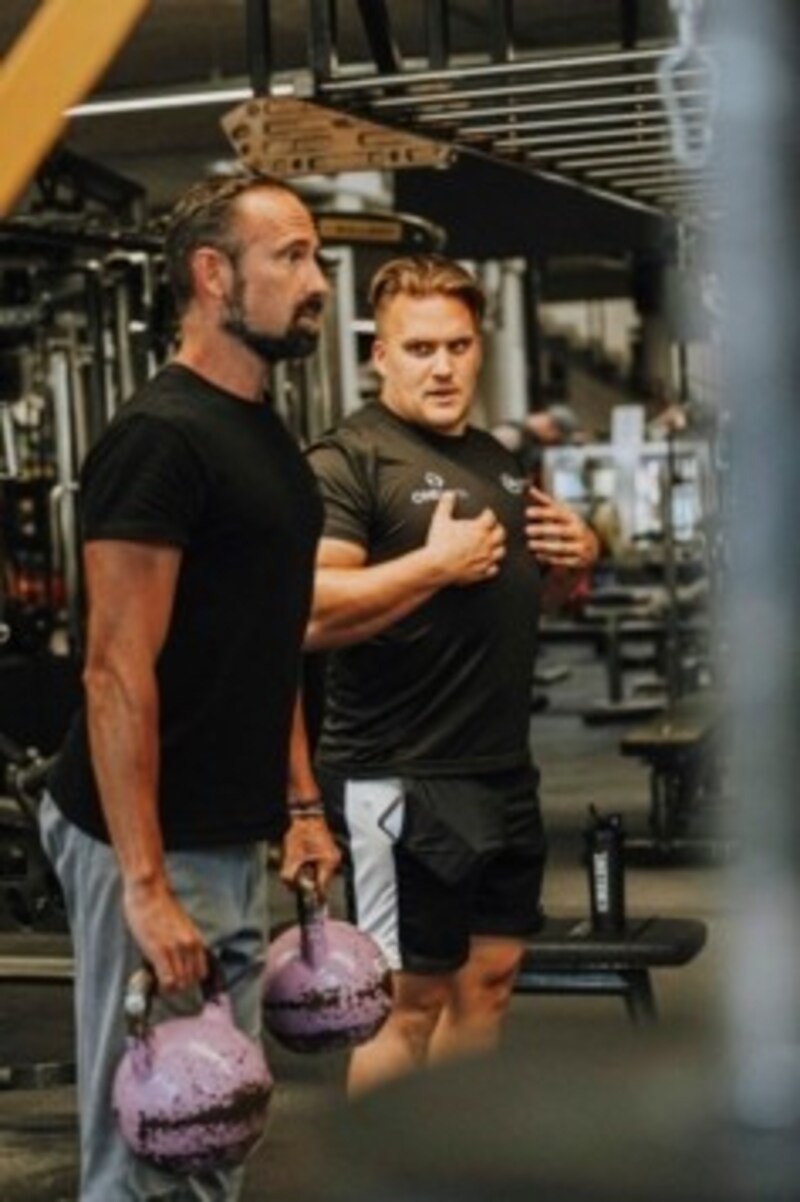 „Lockeres“ Aufwärmen mit den Kettlebells (Bild: urbantschitsch mario)