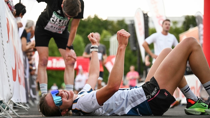 Do legst di nieder! Hannah Köstler von Magna Powertrain schaffte es als erste Frau in 17:24 ...