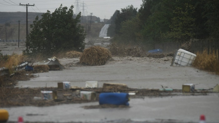 Teilweise steht das Wasser bis zu vier Meter hoch.